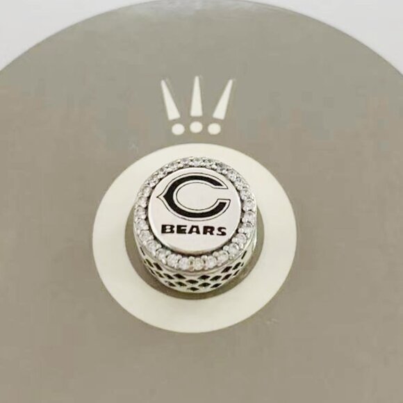 Pandora Football Chicago Bears Sports Exclusive Ground Charm Pendant - Picture 1 of 3
